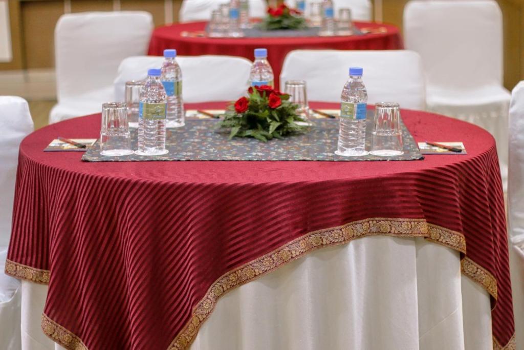 Mg Regency Hotel Baddi Luaran gambar
