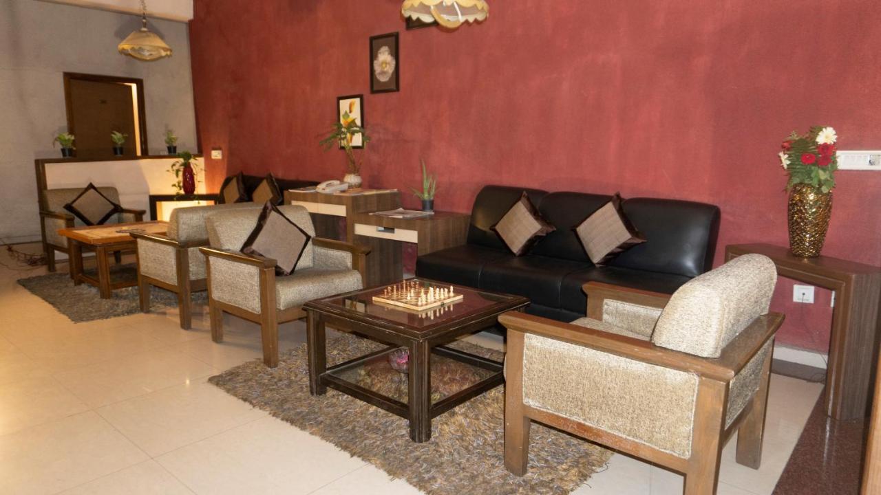 Mg Regency Hotel Baddi Luaran gambar