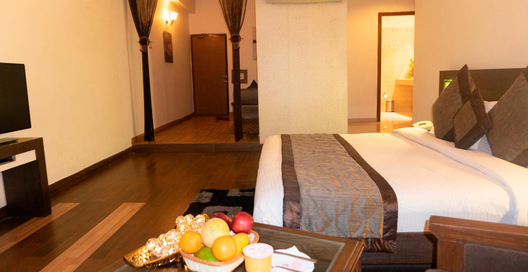 Mg Regency Hotel Baddi Luaran gambar