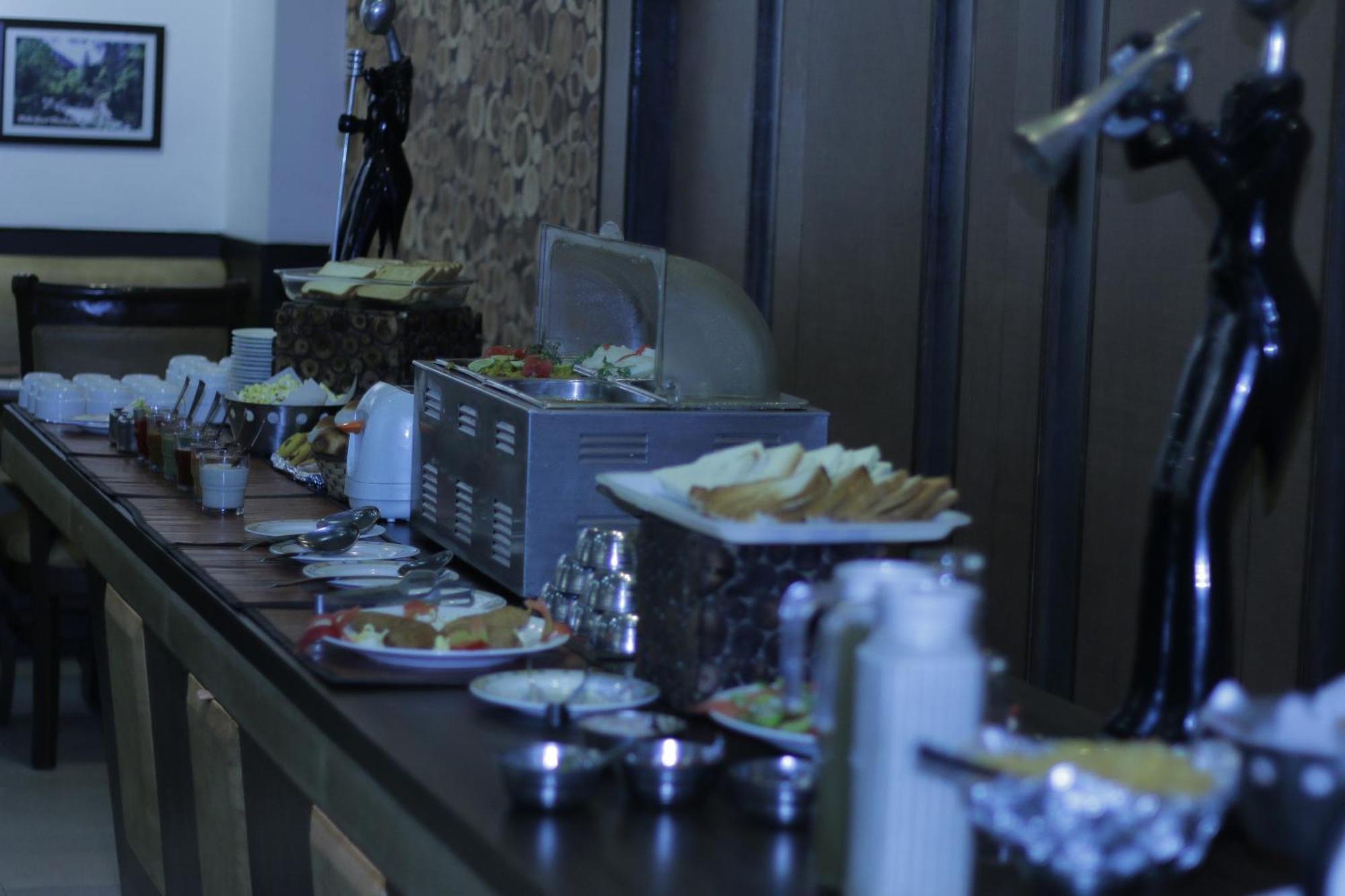 Mg Regency Hotel Baddi Luaran gambar