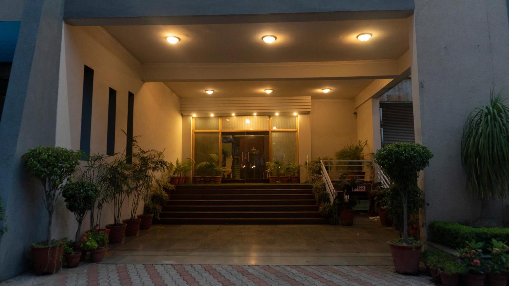 Mg Regency Hotel Baddi Luaran gambar